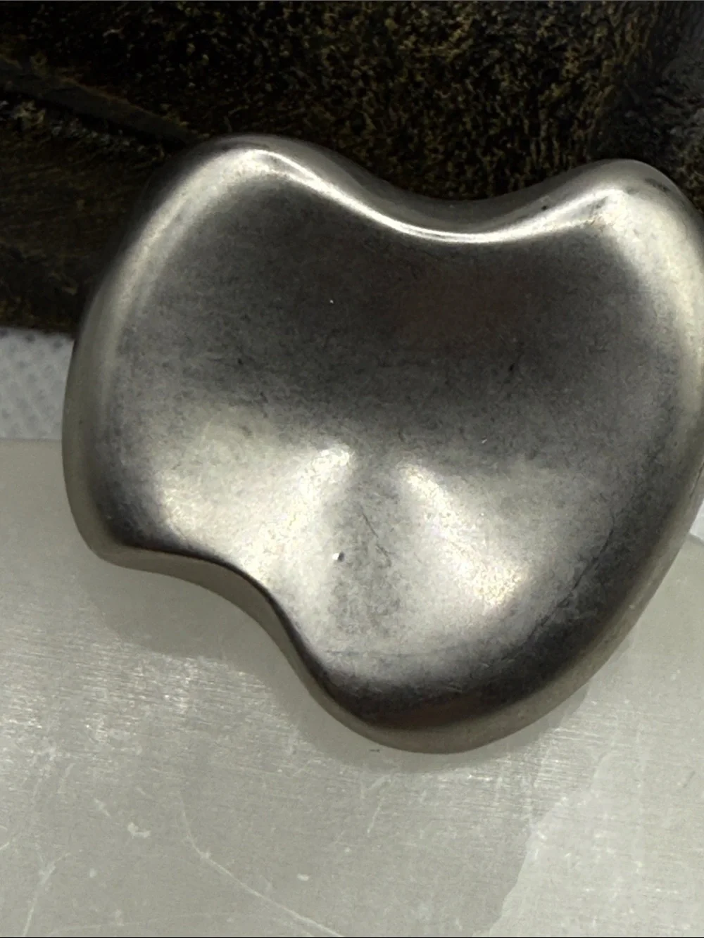 Contemporary modern huge Silver-Tone Abstract Ring Sz 9.5 unusual bean